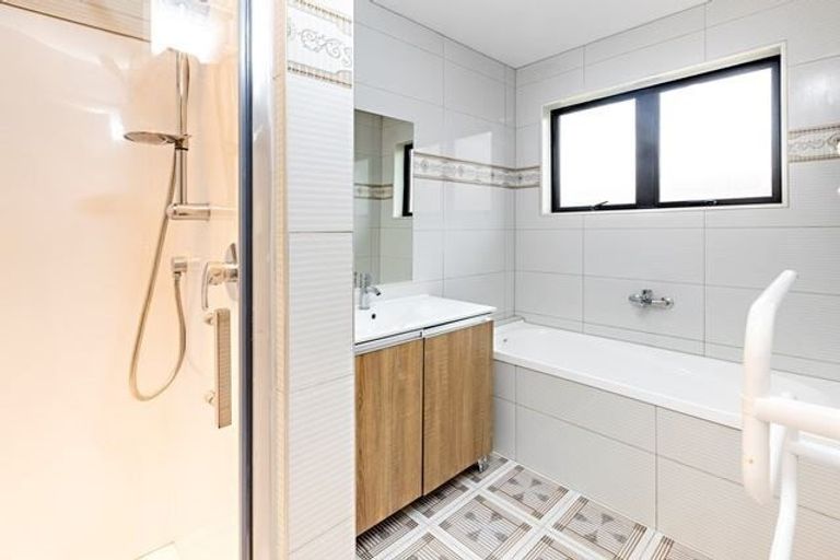 Photo of property in 10 Kotuku Crescent, Takanini, 2112