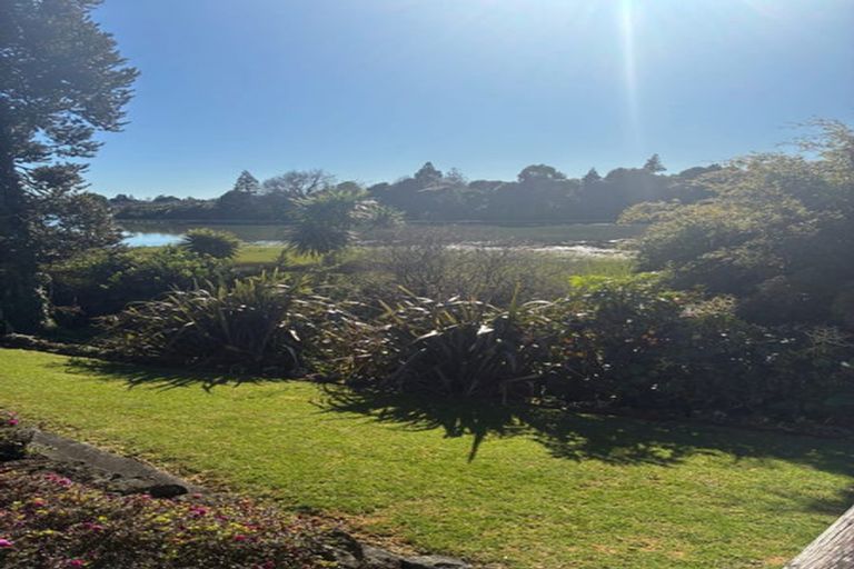 Photo of property in 10 The Spinney, Pahurehure, Papakura, 2113