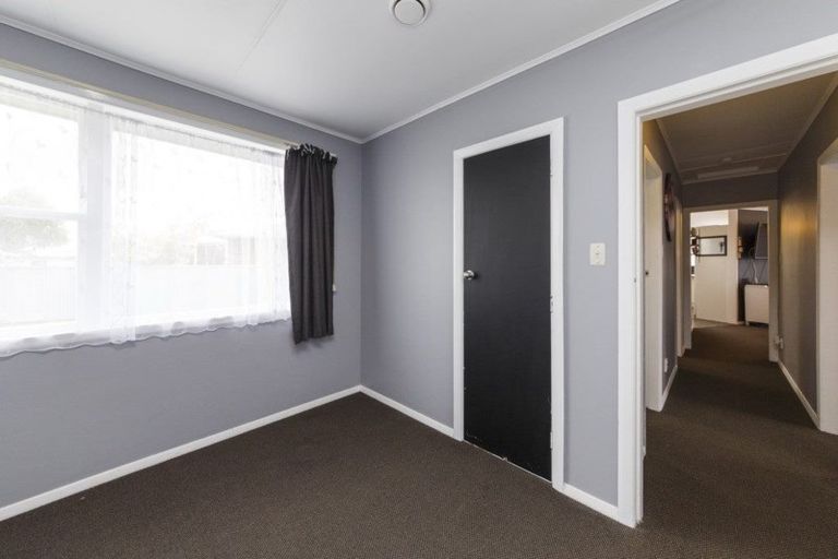 Photo of property in 41 Holdsworth Avenue, Milson, Palmerston North, 4414