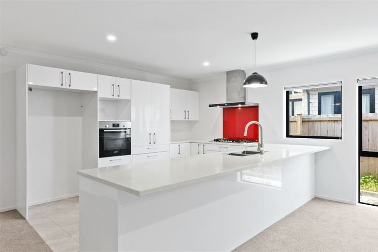 Photo of property in 11 Maioha Road, Pukekohe, 2120