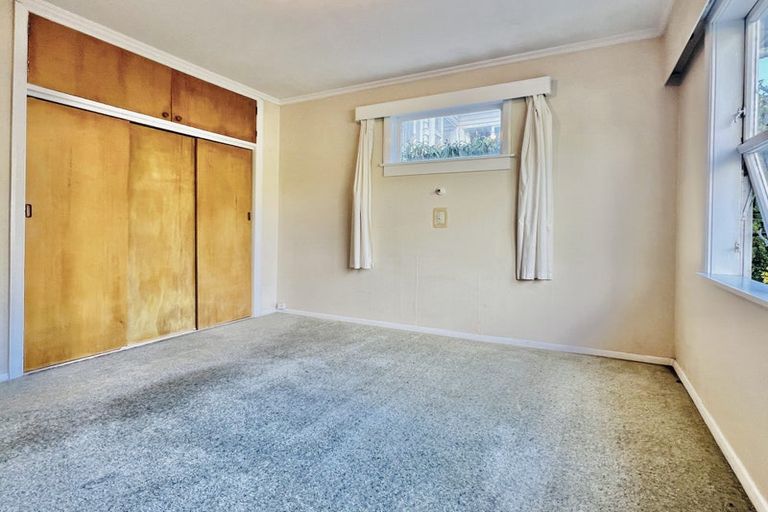 Photo of property in 50 Randwick Road, Northland, Wellington, 6012