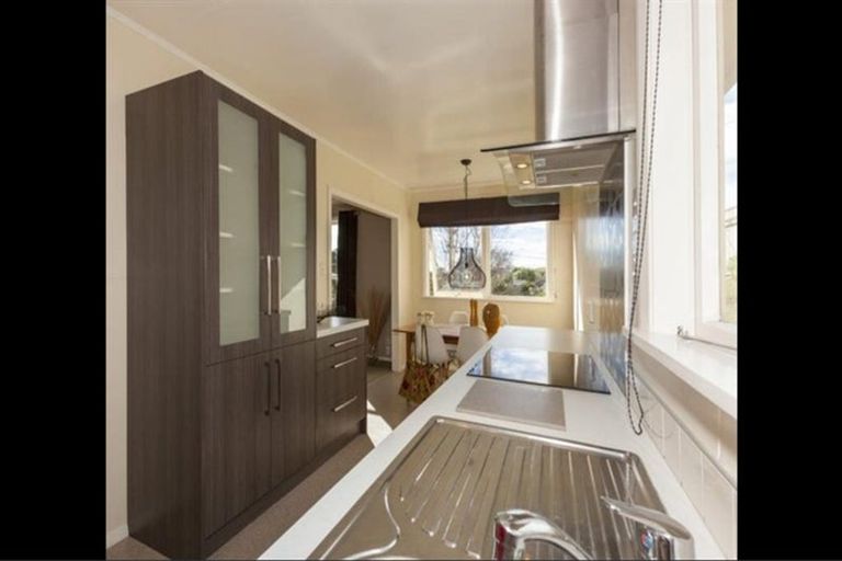 Photo of property in 48 Raumati Road, Raumati Beach, Paraparaumu, 5032