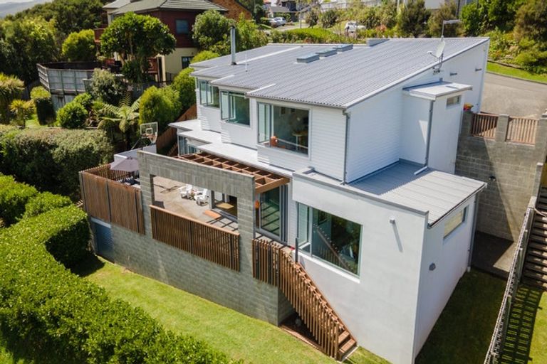 Photo of property in 24 Port Lane, Whitby, Porirua, 5024