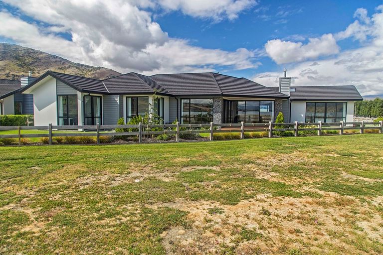 Photo of property in 2a Alpha Street, Cromwell, 9310
