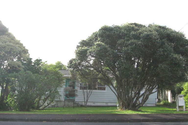 Photo of property in 66 Sherwood Avenue, Te Atatu South, Auckland, 0610