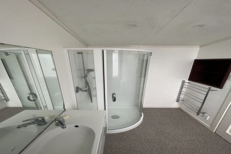 Photo of property in 11 Rolleston Street, Mount Cook, Wellington, 6021