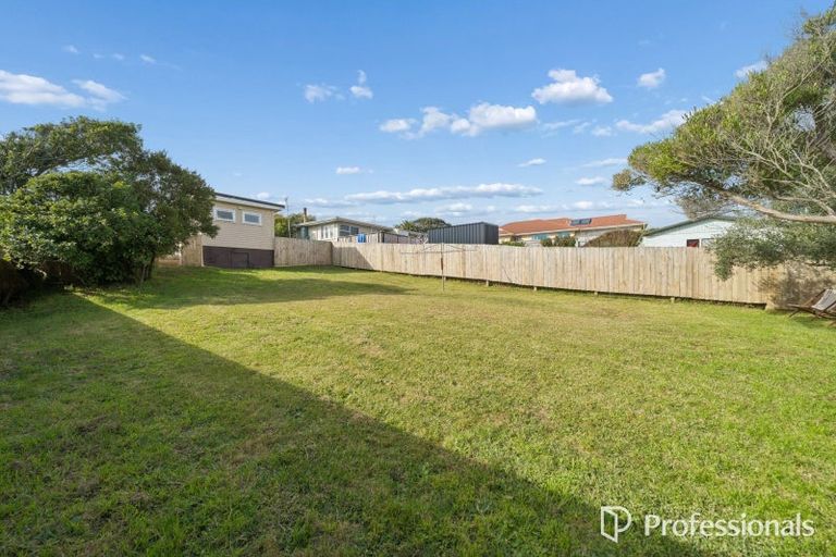 Photo of property in 67 Tasman Road, Otaki Beach, Otaki, 5512