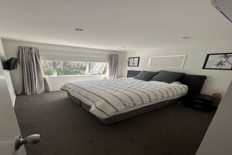 Photo of property in 7/22 Northcross Drive, Oteha, Auckland, 0632