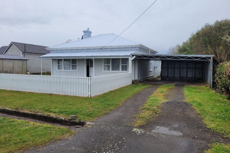 Photo of property in 6 Julian Street, Eltham, 4322