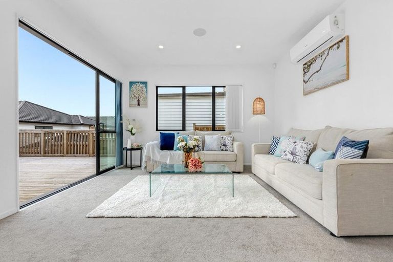 Photo of property in 28 Bushfield Drive, Flat Bush, Auckland, 2019