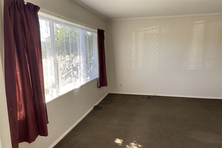 Photo of property in 2/16 Northall Road, New Lynn, Auckland, 0600