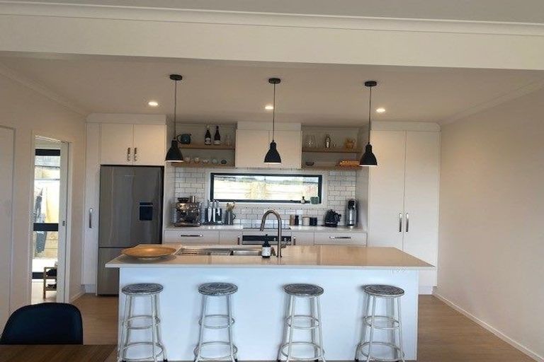 Photo of property in 33 Omahina Street, Raglan, 3225