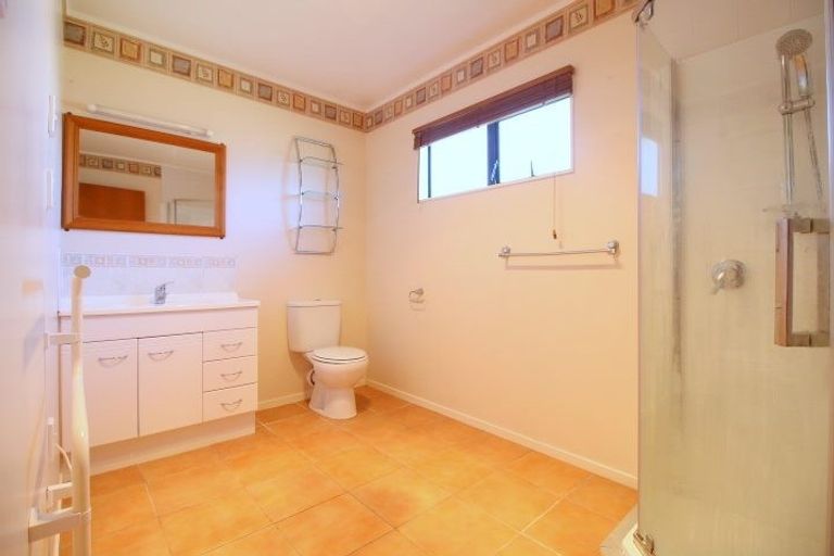 Photo of property in 96 Sandspit Road, Waiuku, 2123