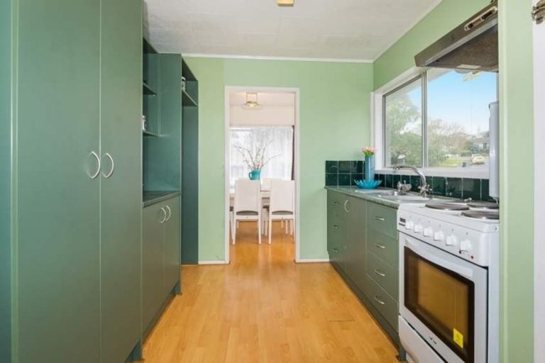 Photo of property in 5 Santiago Crescent, Unsworth Heights, Auckland, 0632