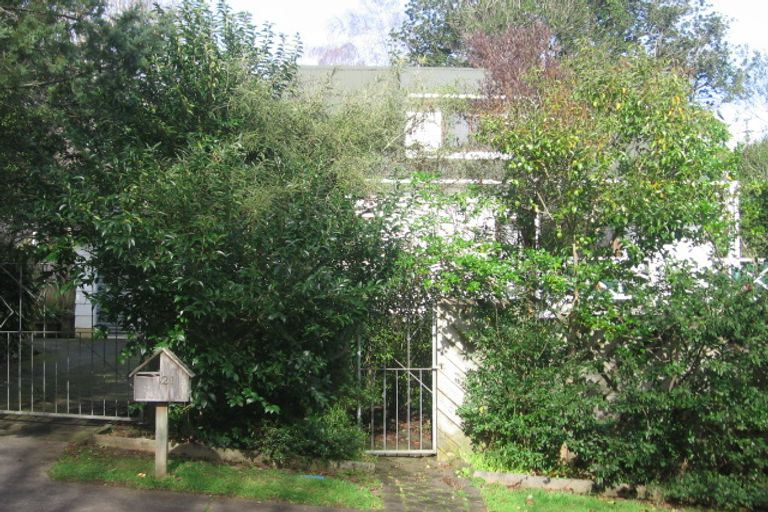Photo of property in 21a Gibbs Crescent, Red Hill, Papakura, 2110