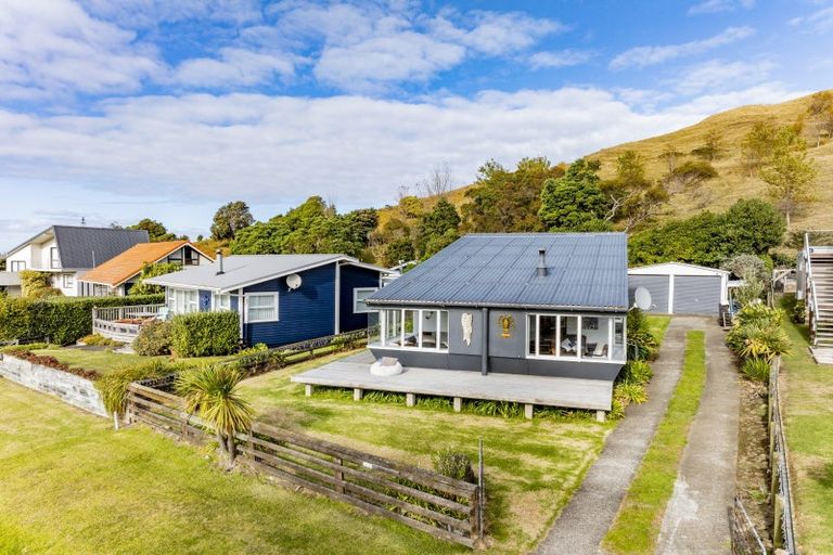 Photo of property in 3428 Pourerere Beach Road, Pourerere, Omakere, 4271