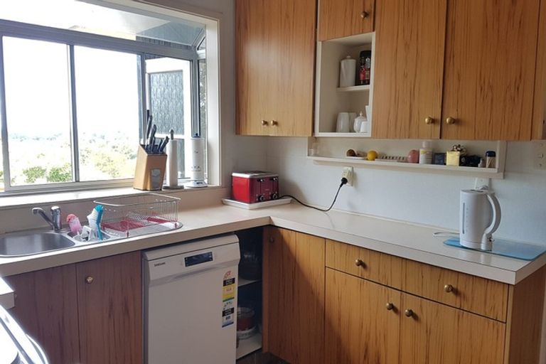 Photo of property in 14 Bruce Road, Glenfield, Auckland, 0629