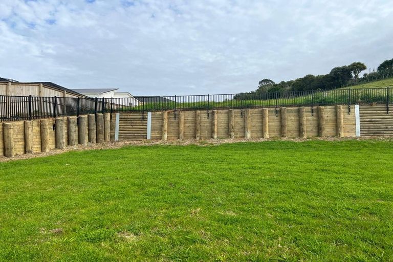 Photo of property in 18 Awa Avenue, Helensville, 0800