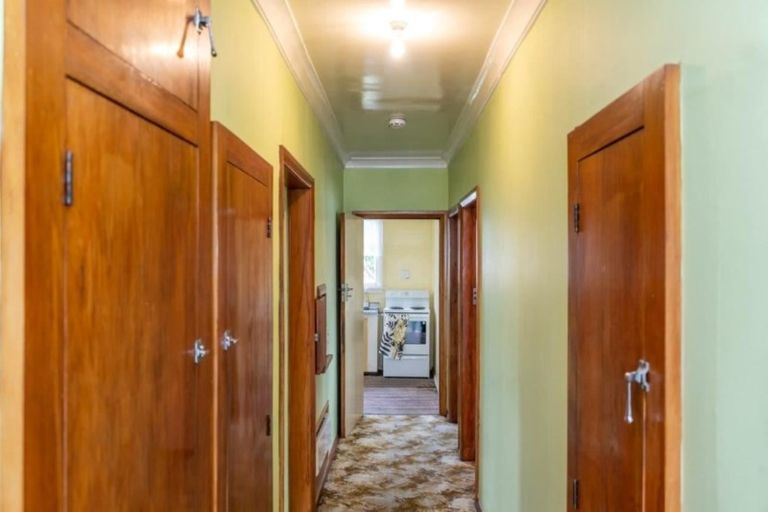 Photo of property in 16 Humphries Street, Greytown, 5712