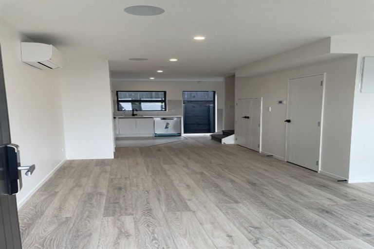 Photo of property in 11/13 Grove Lane, Pakuranga, Auckland, 2010