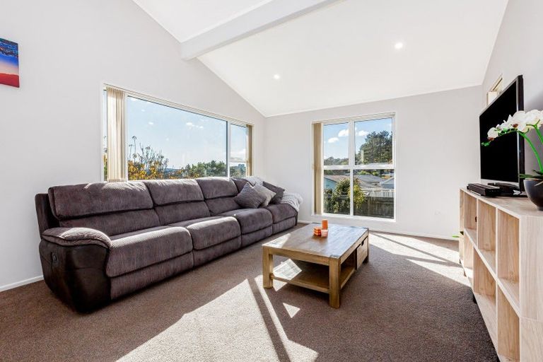 Photo of property in 8 Japonica Crescent, Ranui, Porirua, 5024
