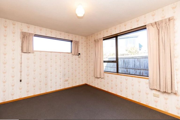 Photo of property in 24 Sawtell Place, Northcote, Christchurch, 8052