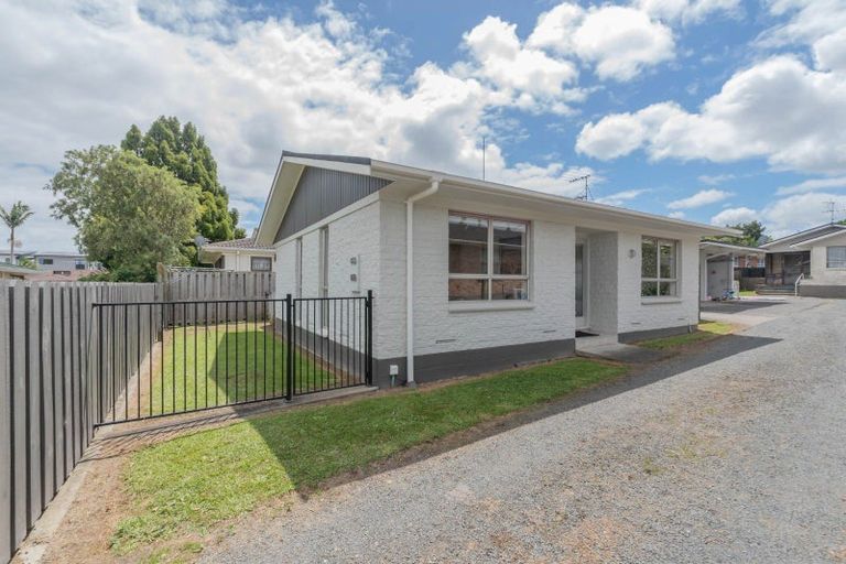 Photo of property in 1/58 Great South Road, Papakura, 2110