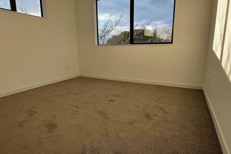 Photo of property in 29d Mackenzie Street, Te Atatu South, Auckland, 0610