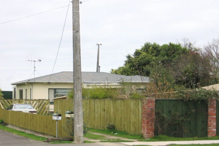 Photo of property in 39 Trafalgar Street, Levin, 5510