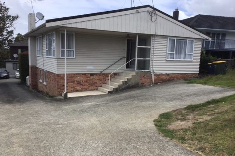 Photo of property in 12 Lyttelton Avenue, Forrest Hill, Auckland, 0620