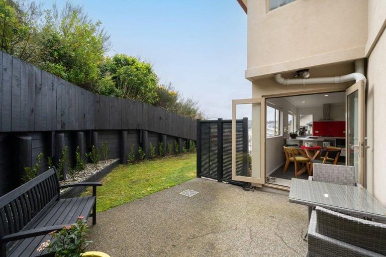 Photo of property in 50 Erlestoke Crescent, Churton Park, Wellington, 6037