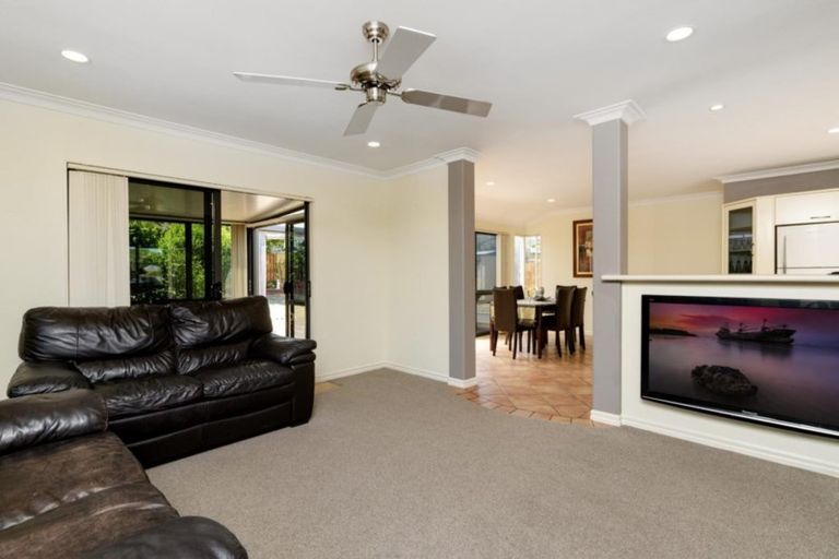 Photo of property in 26 Corinth Grove, Papamoa Beach, Papamoa, 3118