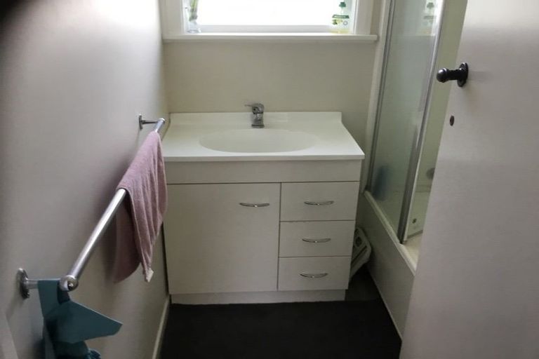 Photo of property in 10 Hinemoa Street, Levin, 5510