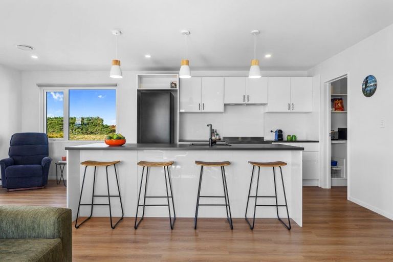 Photo of property in 86 Racecourse Road, Amberley, 7482