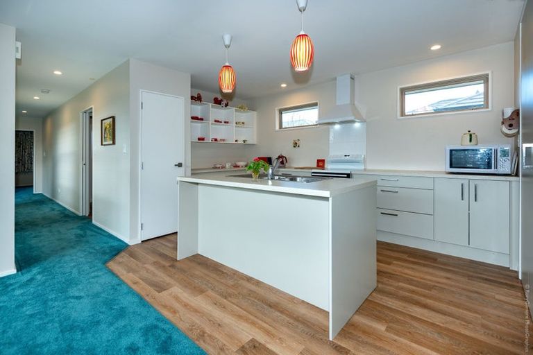 Photo of property in 51 Palmers Road, New Brighton, Christchurch, 8083