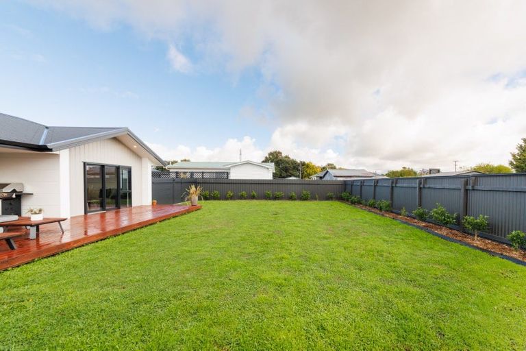 Photo of property in 7b Terrace Street, Marton, 4710