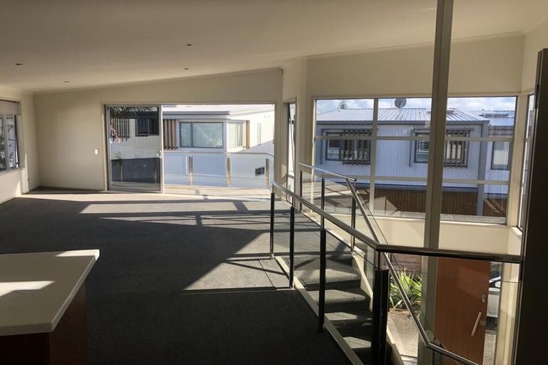Photo of property in 348 Beach Road, Mairangi Bay, Auckland, 0630