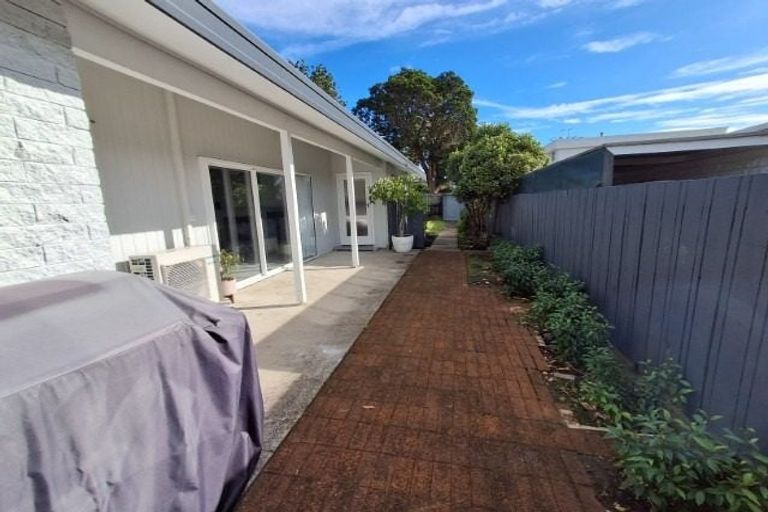 Photo of property in 17 Endeavour Avenue, Welcome Bay, Tauranga, 3112