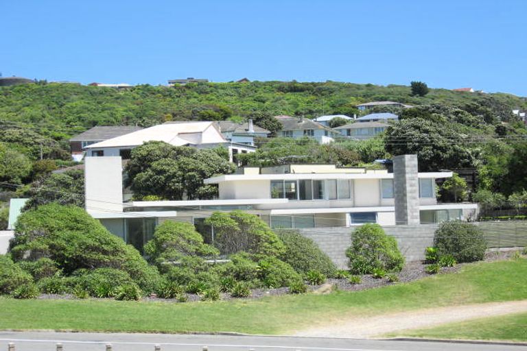 Photo of property in 52 Tireti Road, Titahi Bay, Porirua, 5022