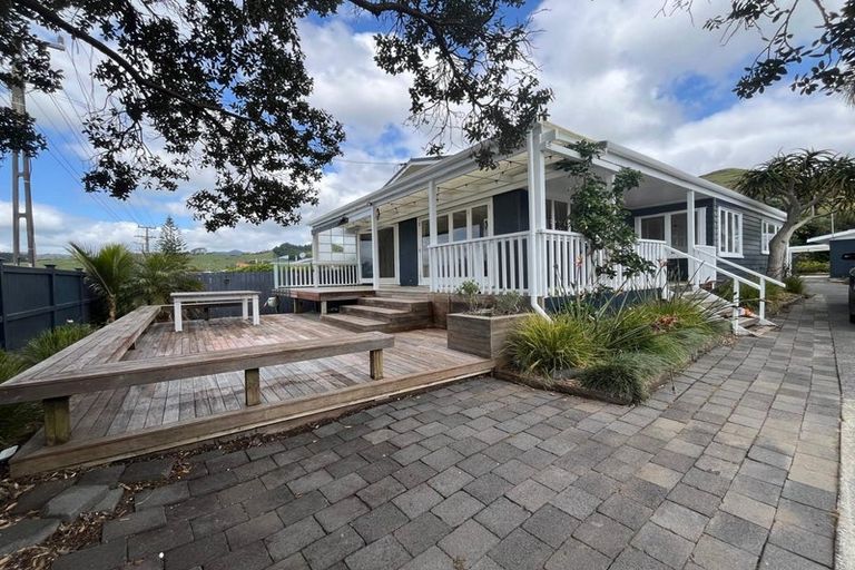 Photo of property in 1441 Clevedon Kawakawa Road, Kawakawa Bay, Papakura, 2585