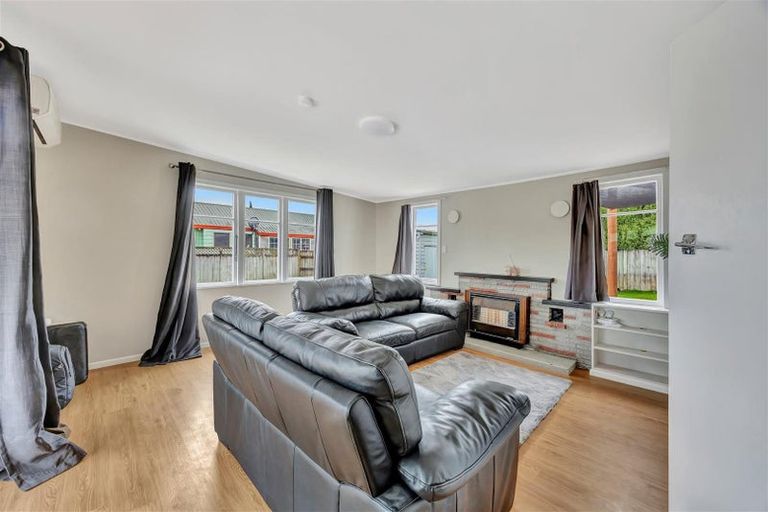 Photo of property in 5 Oak Avenue, Nawton, Hamilton, 3200