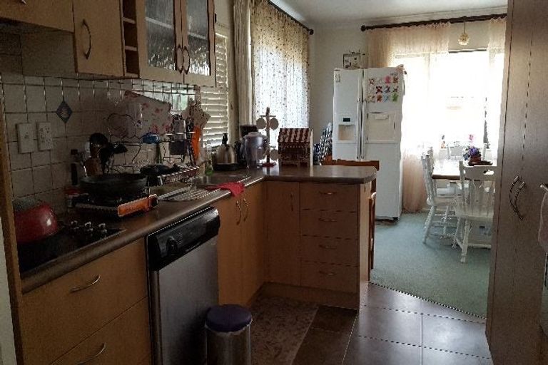 Photo of property in 80 Sunset Road, Unsworth Heights, Auckland, 0632