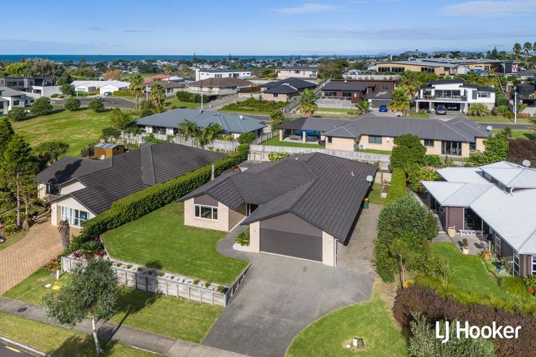 Photo of property in 29 Browns Drive, Waihi Beach, 3611