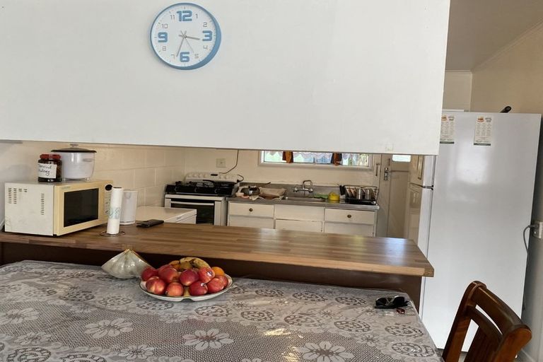 Photo of property in 10f6 Rawson Street, Tawa, Wellington, 5028