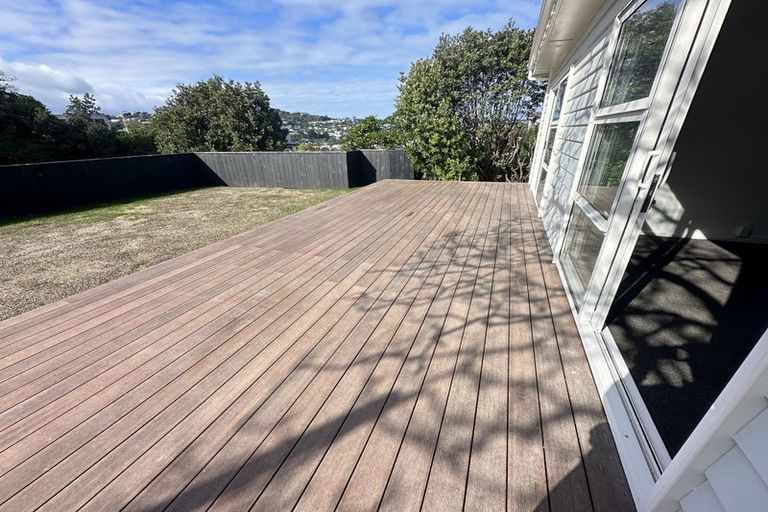 Photo of property in 90 Maupuia Road, Maupuia, Wellington, 6022