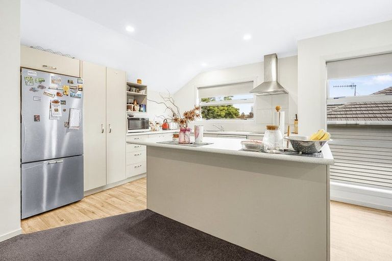 Photo of property in 50u4 Banbury Crescent, Fairfield, Hamilton, 3214