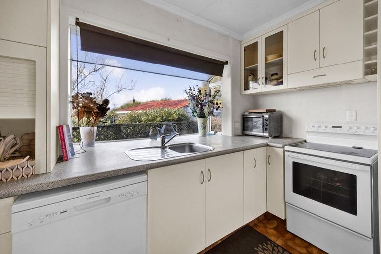 Photo of property in 13 Curtis Street, Stratford, 4332