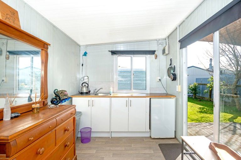 Photo of property in 6 Cook Street, Te Hapara, Gisborne, 4010