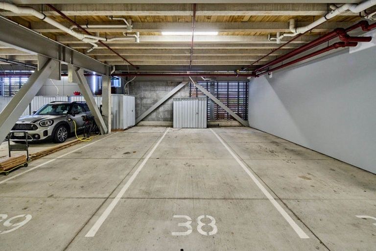 Photo of property in Patent 326 Apartments, 504s/326 Evans Bay Parade, Hataitai, Wellington, 6021