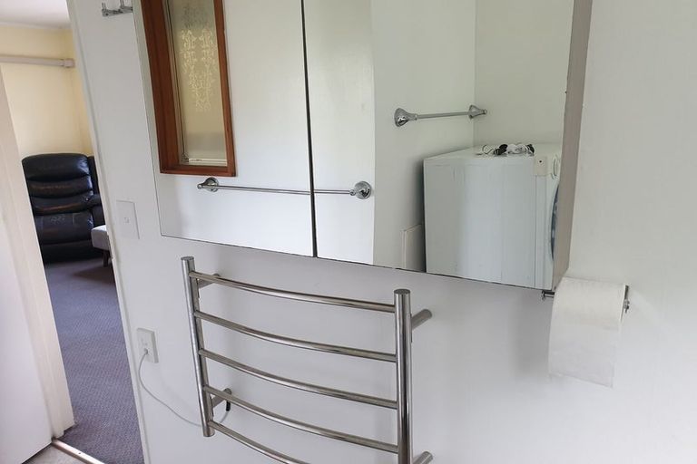 Photo of property in 10a Norna Crescent, Kelburn, Wellington, 6012